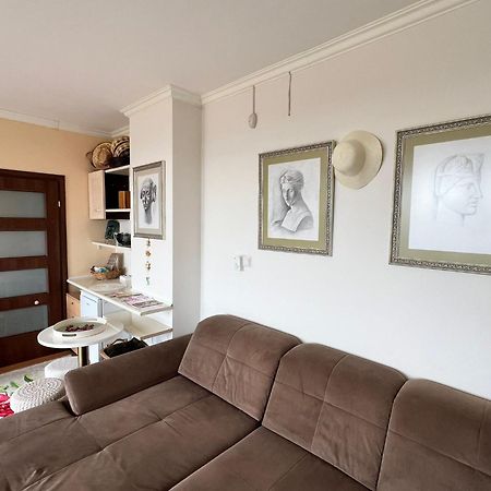Downtown Central Apartment With Working Kitchen, City Views & Free Parking Kazanlŭk Eksteriør bilde