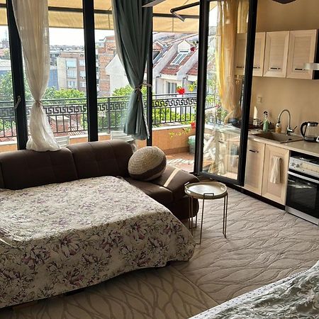 Downtown Central Apartment With Working Kitchen, City Views & Free Parking Kazanlŭk Eksteriør bilde