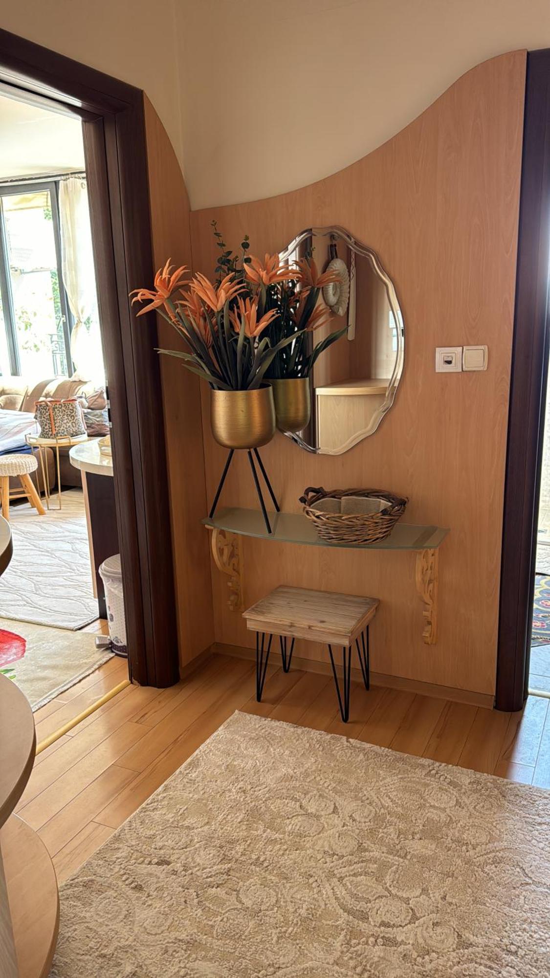 Downtown Central Apartment With Working Kitchen, City Views & Free Parking Kazanlŭk Eksteriør bilde