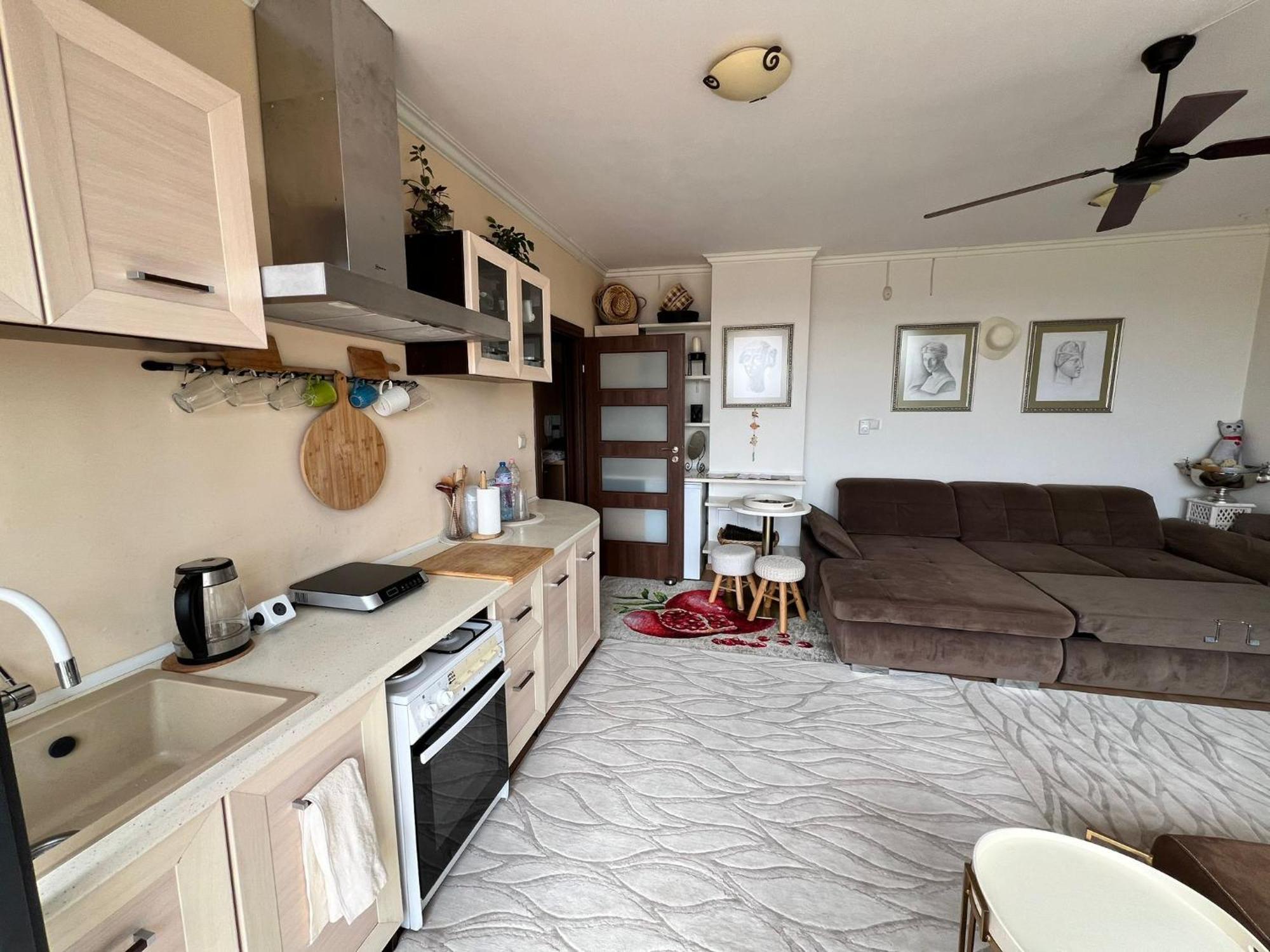 Downtown Central Apartment With Working Kitchen, City Views & Free Parking Kazanlŭk Eksteriør bilde