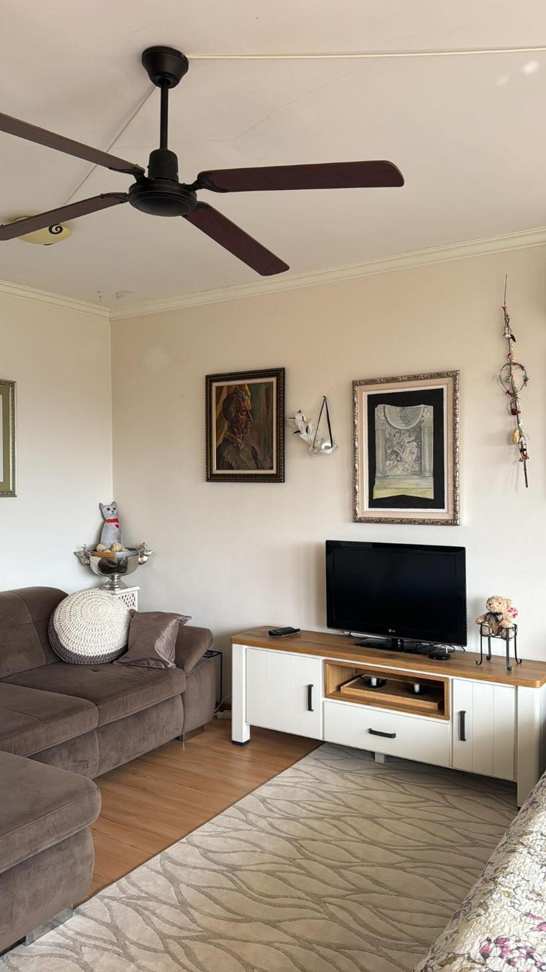 Downtown Central Apartment With Working Kitchen, City Views & Free Parking Kazanlŭk Eksteriør bilde